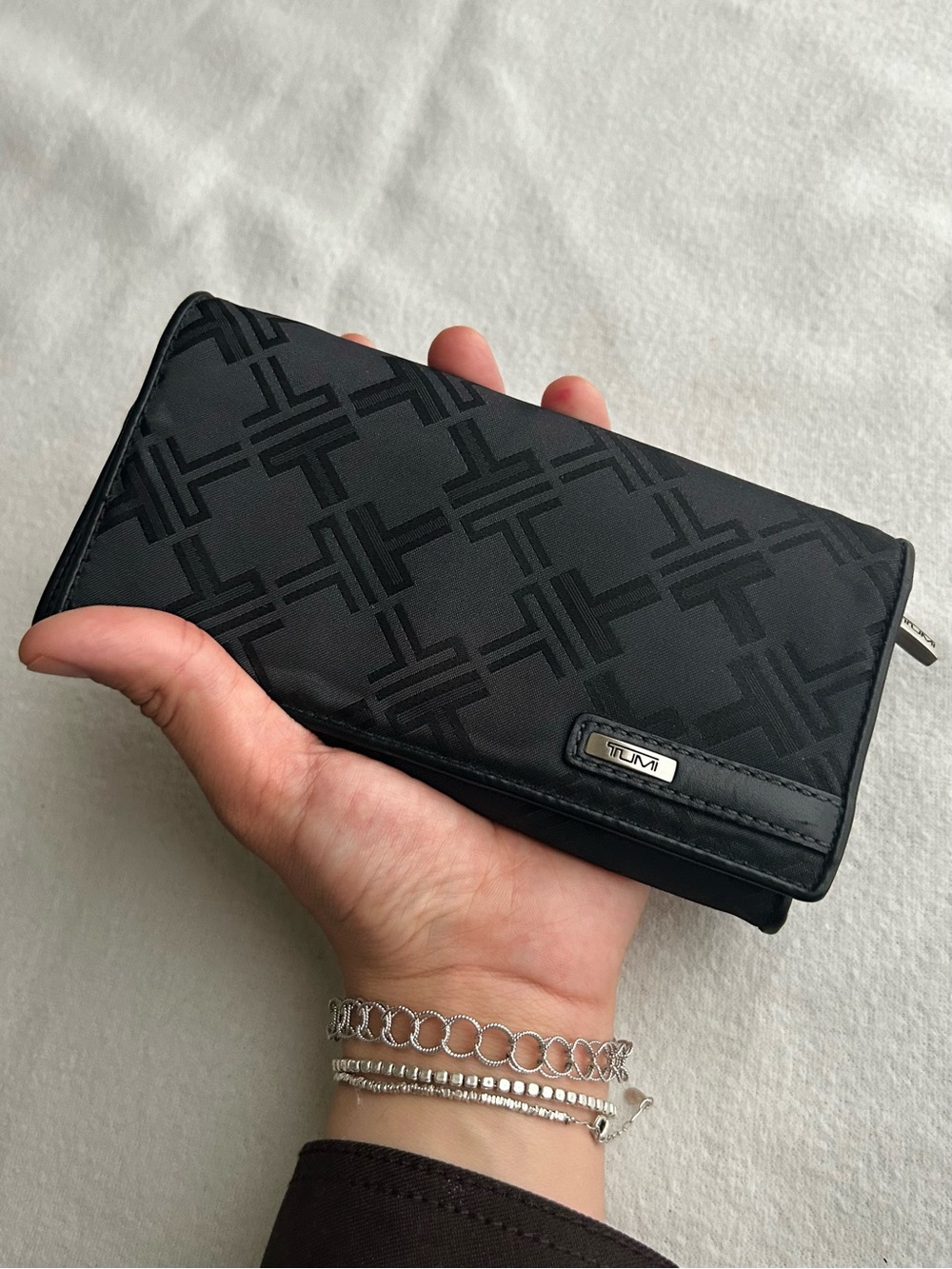 Tumi Signature Collection! Black Classic Monogram Wallet